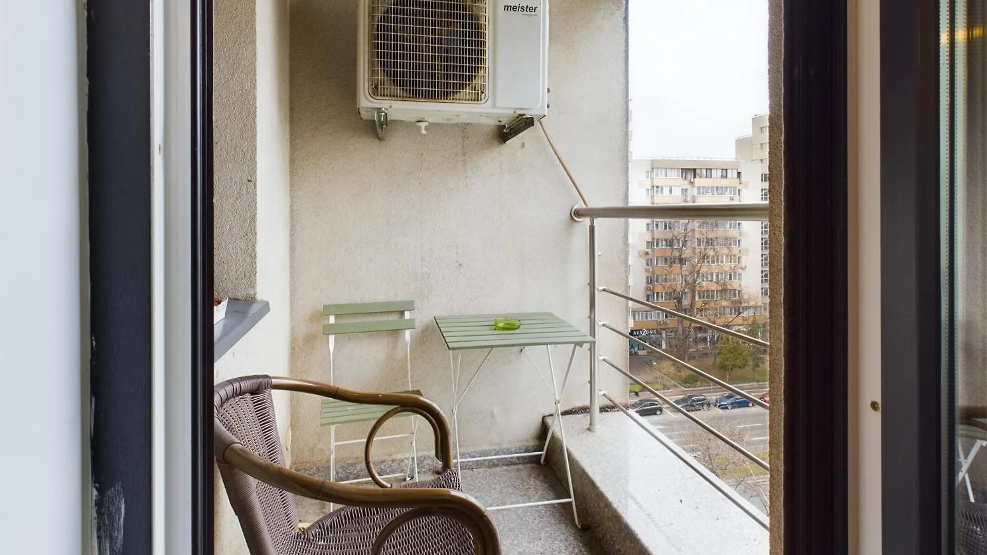Lujerului Studio Bucharest 0*,