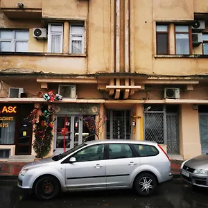 Central Vintage Apartment