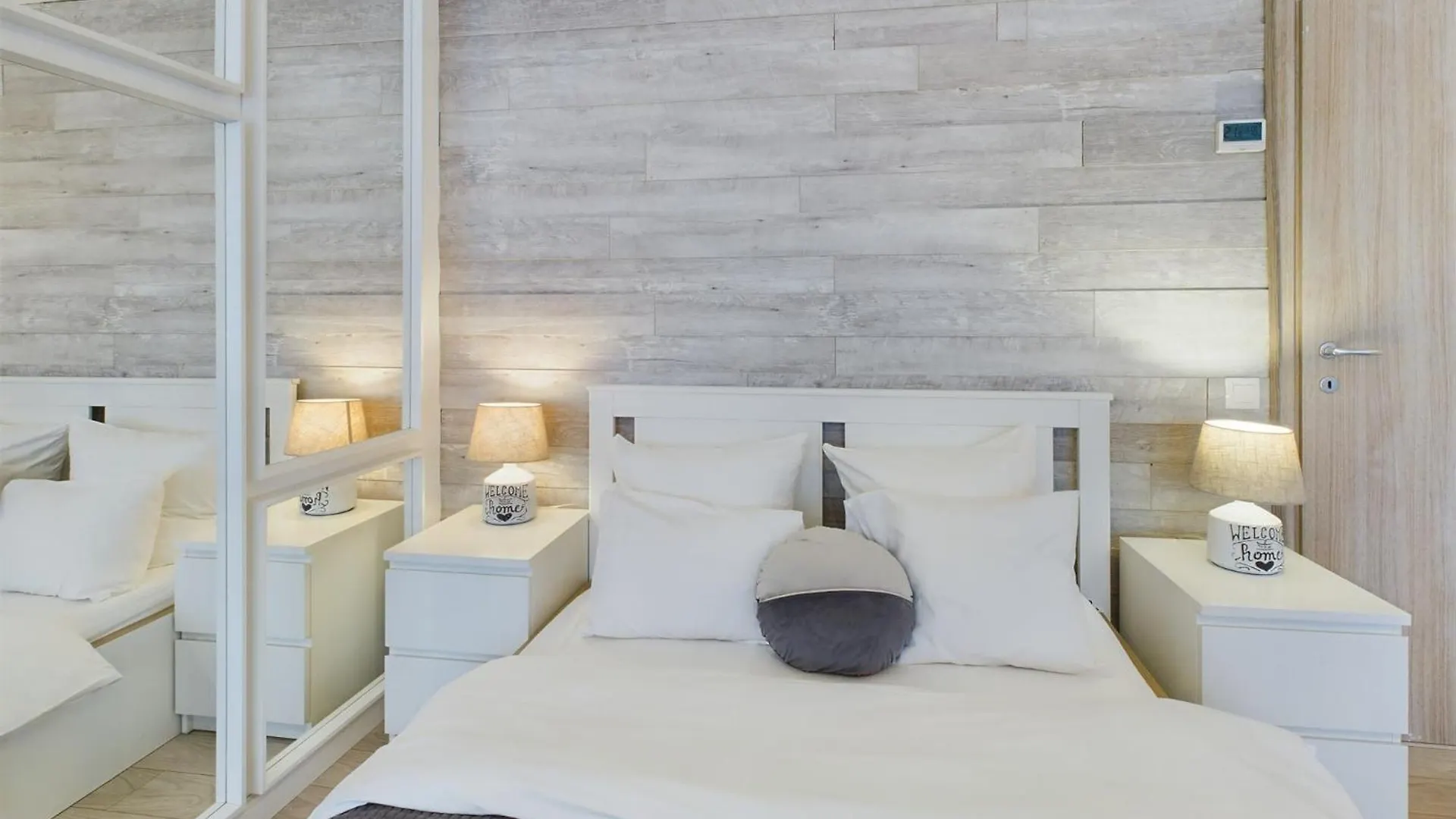 Lujerului Studio Bucharest 0*,